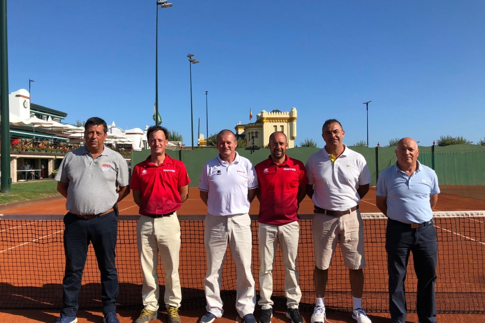 Equipo arbitral en el 71 Torneo Internacional de la Real Sociedad de Tenis de la Magdalena en Santander