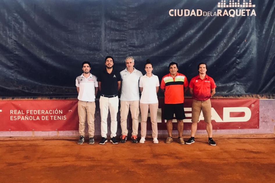 Equipo arbitral en el Campeonato de Espaa MAPFRE Jnior en Madrid