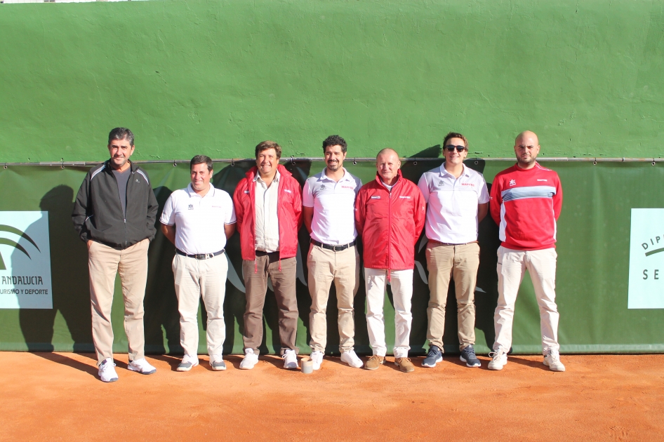 Equipo arbitral en los Internacionales de Andaluca  Copa Nadia