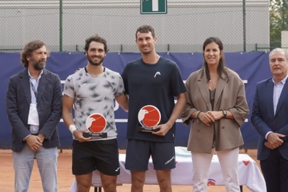 Alejandro Moro se ve superado por el suizo Alexander Ritschard en Zaragoza